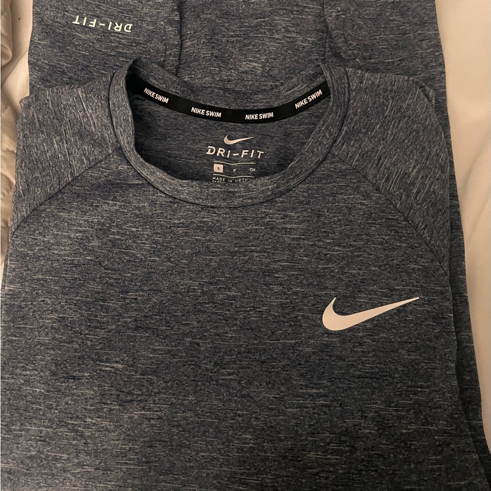 Nike Blue Sweatshirt with Moisture-Wicking Fabric